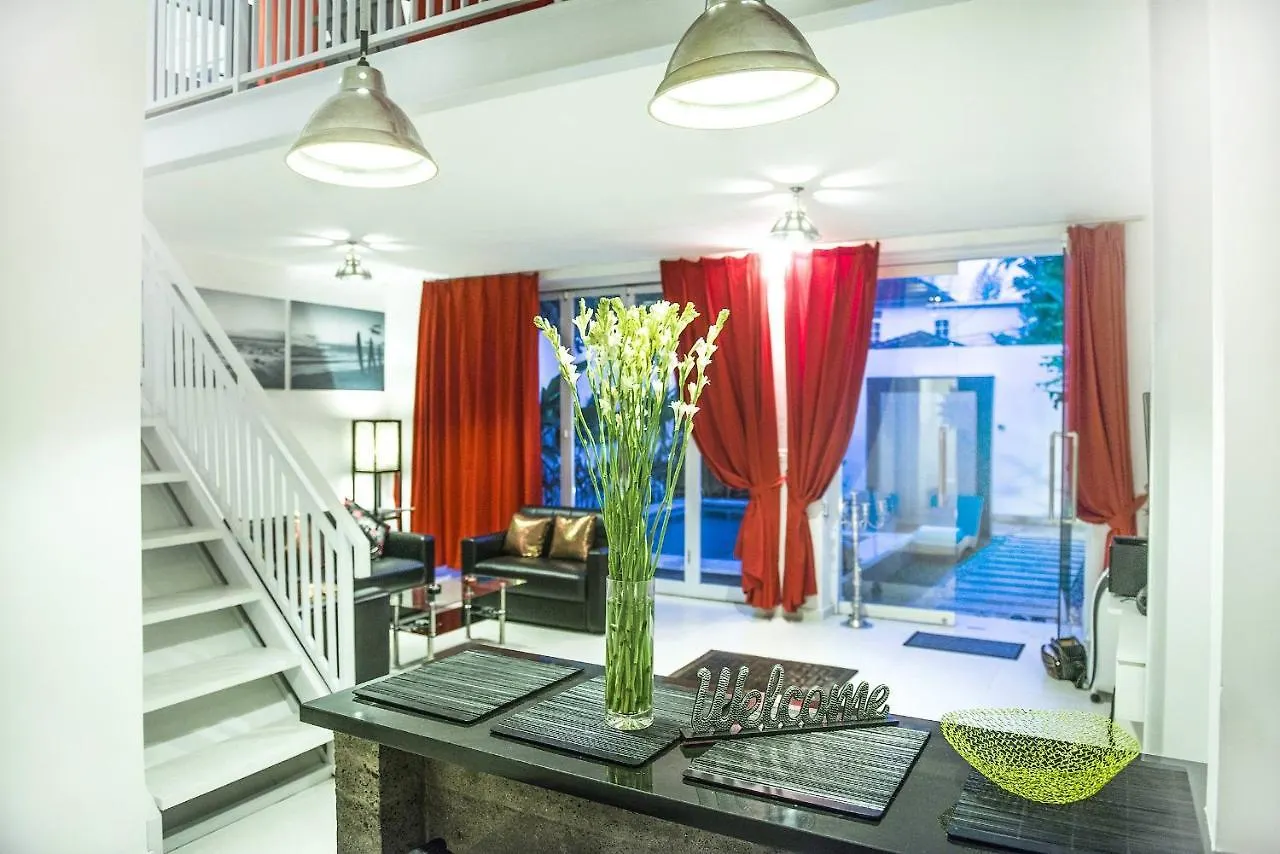 La Favela Club Villa In Seminyak 0*,  Indonesia